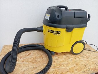 Priemyselný vysávač KARCHER - 2