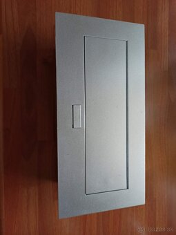 Výklopná zásuvková lišta - 2