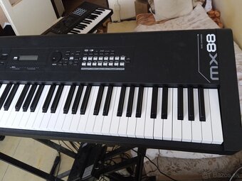 Yamaha MX 88 - 2