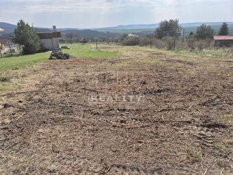 Na predaj rekreačný pozemok 700 m2 vo vinohradníckej... - 2
