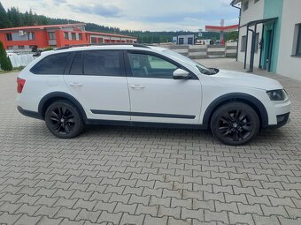 Skoda Octavia Scaut 2,0 135kw DSG 228871km - 2
