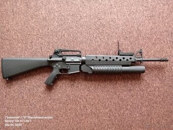 Predám airsoftovú zbraň M16. - 2