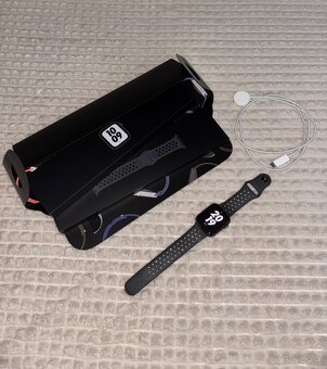 Predám Apple watch se Nike sport band (2021) - 2