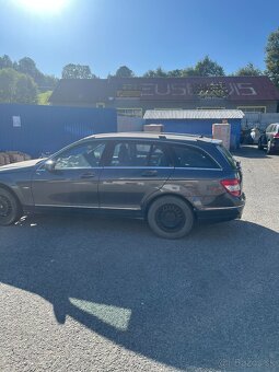 Mercedes Benz triedy C W204 - 2