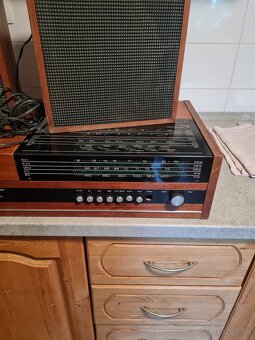 Predám rádio Tesla 1132 A - 2