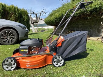 Benzínová kosačka Husquarna LC 356VP s pojazdom - 2