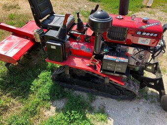 Pasovy traktor 25hp - 2