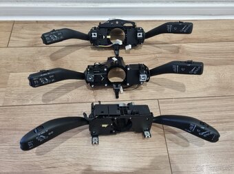 TEMPOMAT OVLÁDANIE PAČKY POD VOLANTOM - 2