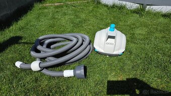 Predám bazénový vysávač - 2