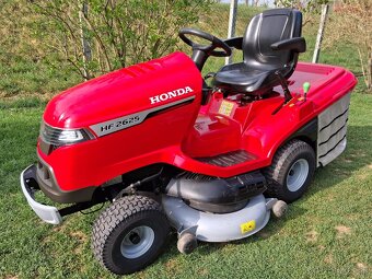 Zahradní traktor Honda HF 2622 - 2