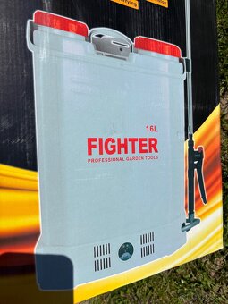 Akumulátorový postrekovač Fighter 16L – nový - 2
