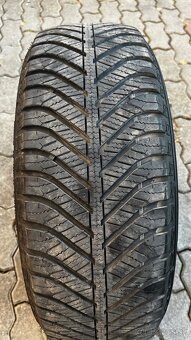 Celoročné pneumatiky 215/60 r17 - 2
