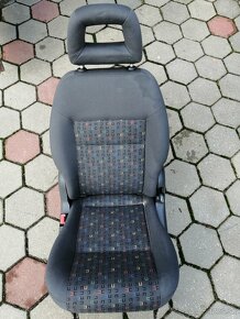Predám pravú zadnú sedačku na SEAT Alhambra, VW Sharan Ford - 2