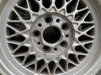 Predám 5ks kolies BMW styling 5 r15 5x120 - 2
