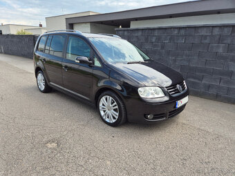 Volkswagen Touran 2.0 TDI Highline DSG. - 2