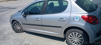 Peugeot - 2