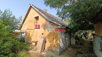 Starý dom na pozemku 2034m2, Sasinkovo, Hlohovec - 2
