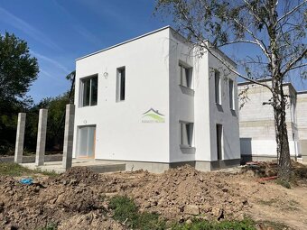Chata z kvalitných materiálov - holostavba - 235.000 € - cel - 2