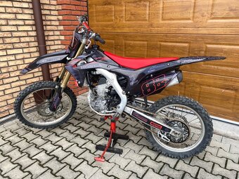 Predám Honda crf 250 2015 - 2