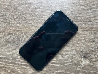 Apple iPhone XR 64 Gb - 2