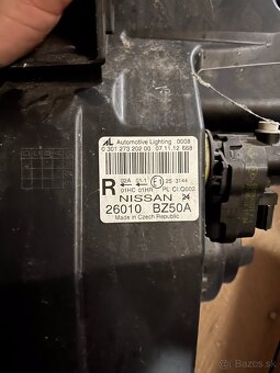 Nissan NV400 predné svetlo - 2