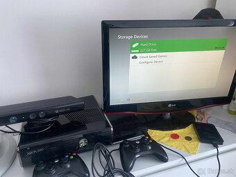 Xbox 360 250GB + Kinect - 2