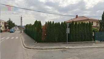 STAVEBNÝ POZEMOK 455 m² so STAVEBNÝM POVOLENÍM a PROJEKTOM - - 2
