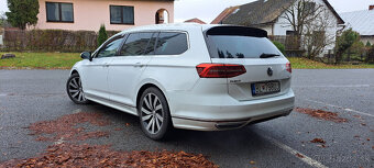 Volkswagen Passat Variant 2.0 TDI BMT R-Line Highline - 2