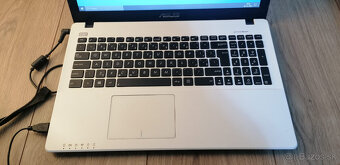 ASUS X550C - 2