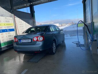 Predám Vymením VW Jetta 1.6 MPI - 2