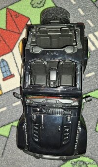 Auto na diaľkové ovládanie, jeep, pásové - 2