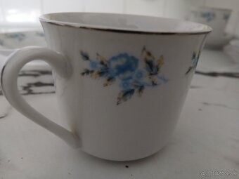 Porcelánové šálky s podšálkami - 2