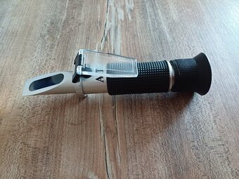 Predám cukromer ,refraktometer nový - 2