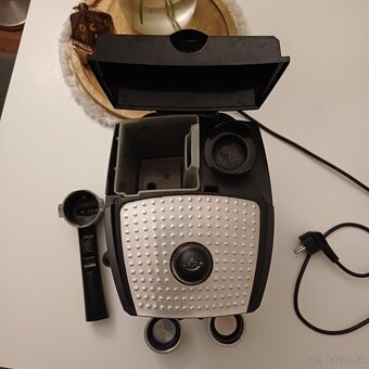 Predám pákový kávovar De’Longhi - 2