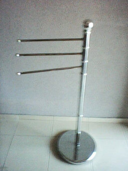 Stojan na uteráky - 2