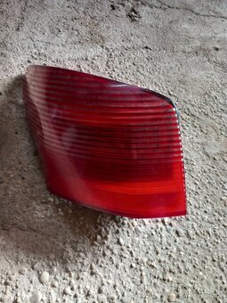 Peugeot 407sw svetlo - 2