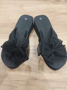 Nové čierne šľapky s mašľou - 2