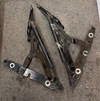 Záves batožinového priestoru Audi A4 B7 - 2