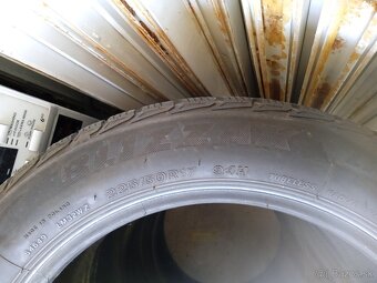 225/55R17 - 2