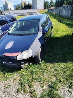 VW GOLF V - 2