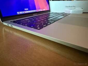 MacBook Pro 13" M2 8GB RAM, 256GB SSD - 2
