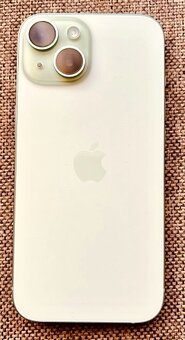Apple iPhone 15 128 GB zelený - 2