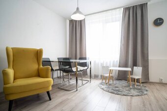 3-izbový byt na predaj v tehlovej bytovke, Kustrova ul., KE - 2