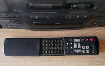 Predam stereo system Univerzum - 2