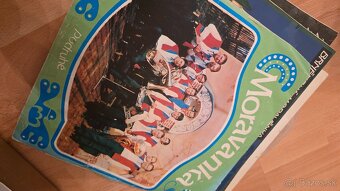 Rezervované  Staré LP platne na gramofon 33 a 45 - 2