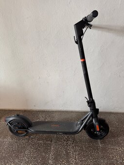 Ninebot Kickscooter F2 E - 2