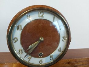 Predám funkčné komodové hodiny Walter Hug & Co. 1960 - 2