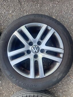 5x112 r16 elektróny Volkswagen+letné 205/55 r16 GoodYear - 2