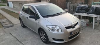Toyota auris 1.33 - 2