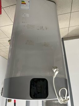 Boiler 80L moderný s displejom tečie - 2